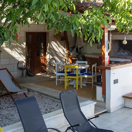 With Swimming Pool - Hvar - 22986 *